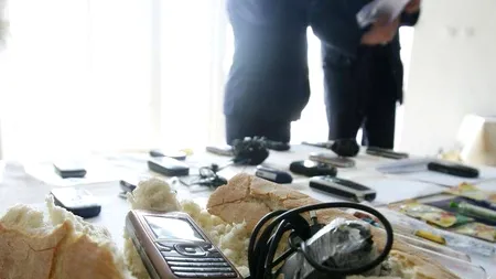 Deținut din Giurgiu, cercetat după ce ar fi înșelat din închisoare patru bătrâne, cu 134.000 de lei