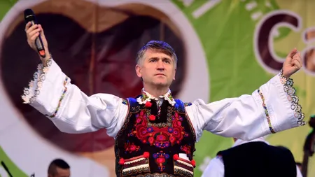 Reacția publicului la primul spectacol al lui Cristian Pomohaci, după ce a fost exclus din biserică
