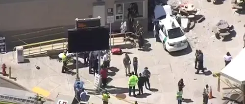 O mașină a intrat într-un grup de pietoni în Boston. Cel puțin zece răniți 