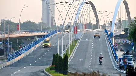 Trei bărbați prinși după ce au tăiat cablurile RATB din zona Pasajului Basarab