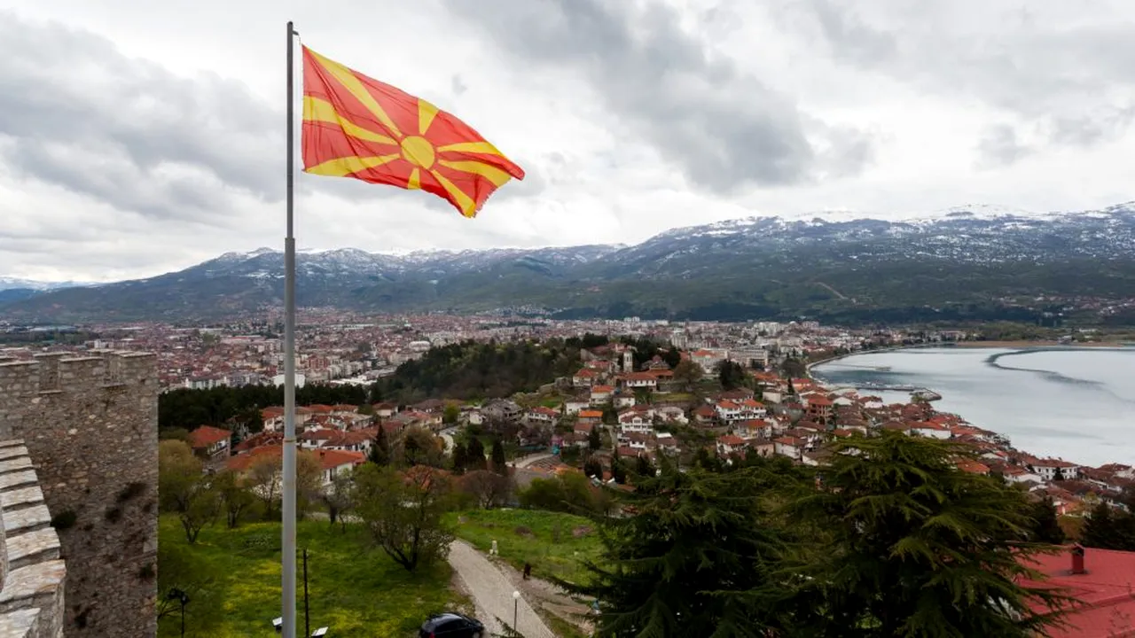 Bulgaria bate cu pumnul în masă, la Bruxelles! Aderarea Macedoniei de Nord la UE, blocată de Sofia!