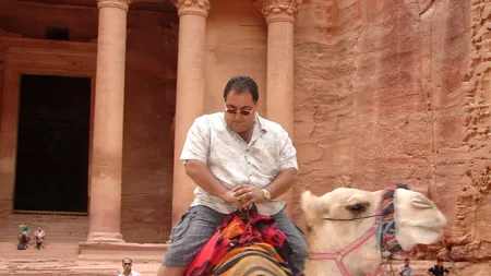 ANCHETĂ. Celebrul urmărit internațional Romeo Ursu, alias Boenică, suspectat de procurori că a falsificat zeci de permise de conducere / Procurorii au ridicat deja aproape 80 de persoane - VIDEO