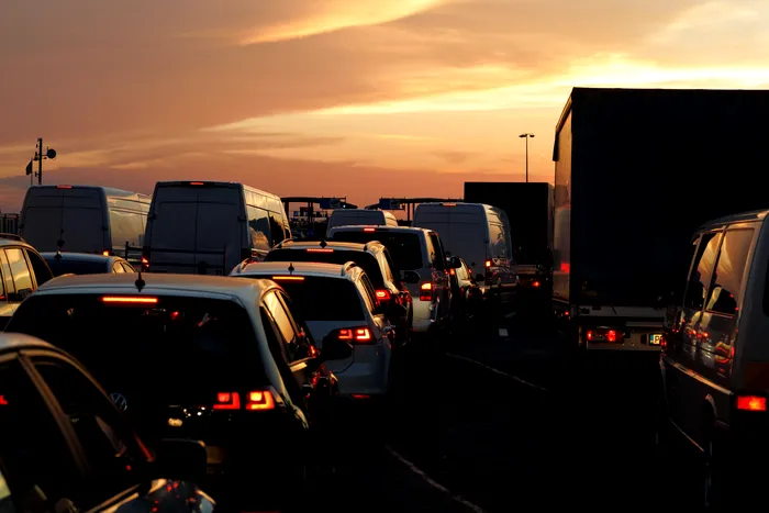 Avertisment pentru șoferi. Restricțiile de circulație din cauza caniculei se prelungesc pentru 35 de județe din România