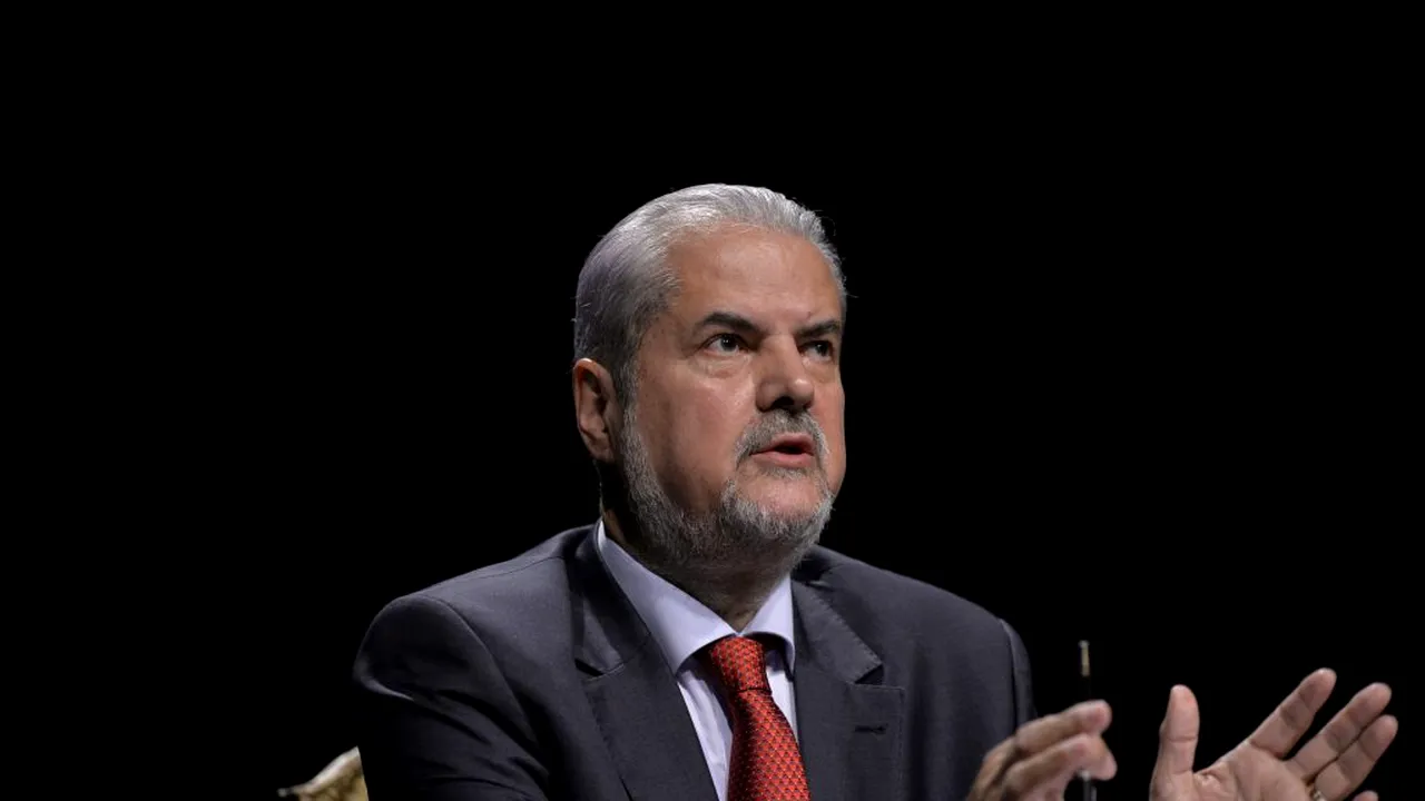 Adrian Năstase, atac la adresa lui Klaus Iohannis: Calificarea unor partide ca fiind toxice sau extremiste, modul în care a intervenit pentru realizarea „guvernului său” nu-i permit acum să intervină eficient