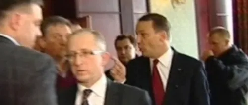 Cum a convins ministrul polonez de Externe opoziția să semneze acordul cu Ianukovici: Veți fi cu toții morți!. VIDEO