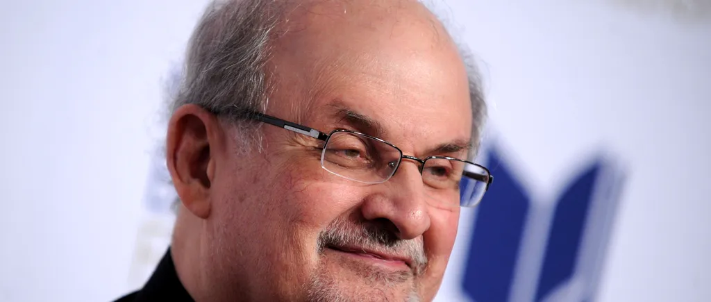 Atacatorul lui Salman Rushdie pledează nevinovat / Scriitorul a fost deconectat de la ventilator și poate vorbi / Joe Biden condamnă „atacul brutal”