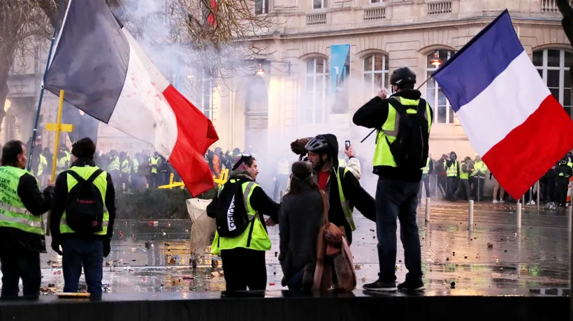 HAOS în Franța. Noi proteste ale VESTELOR GALBENE: Fără TOLERANȚĂ pentru protestatari