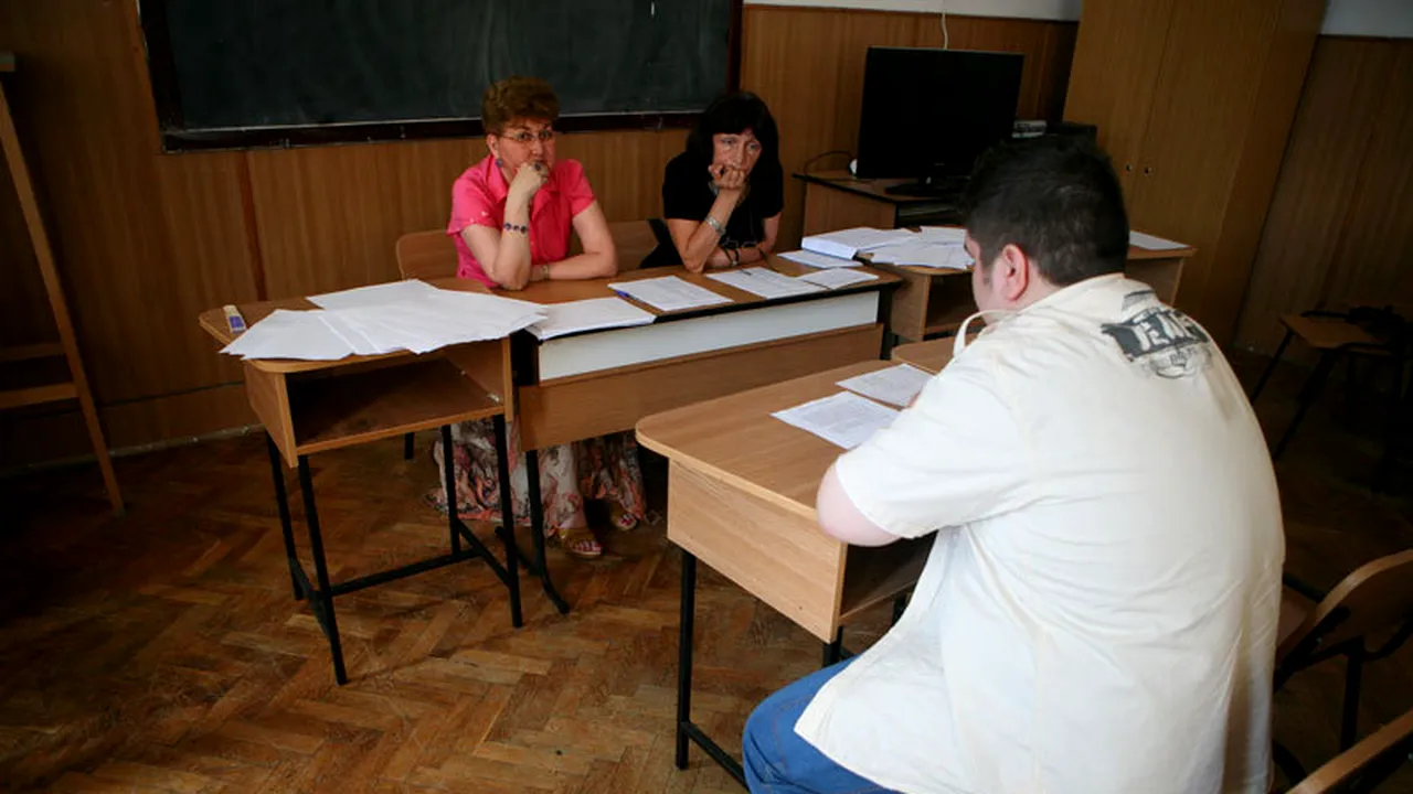 BACALAUREAT 2012. Fără mobile la BAC 2012! Elevii prinși, eliminați automat