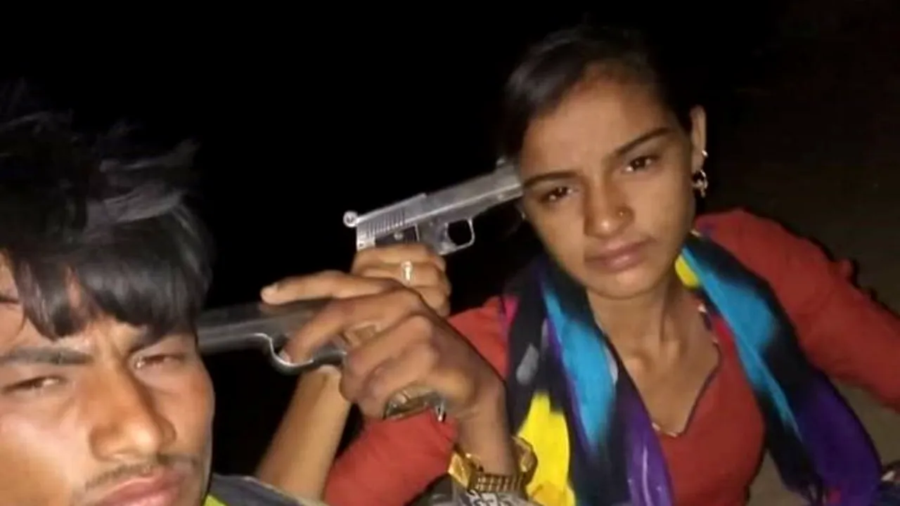 Poza cu semnificație tragică: Au postat selfie-ul online, dar ce a descoperit poliția după a șocat întreaga comunitate - FOTO