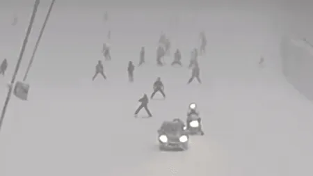 VIDEO | Explicația unui șofer, după ce a ajuns cu mașina pe o pârtie din Italia: „Am crezut că acesta este drumul”