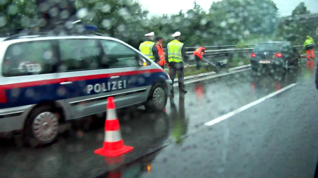 Șofer român, proaspăt tătic, mort pe o șosea din AUSTRIA. Bărbatul a fost strivit de betoniera cu care s-a răsturnat