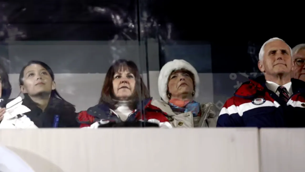 Ce a făcut vicepreședintele SUA Mike Pence când s-a întâlnit cu sora lui Kim Jong-un la ceremonia de deschidere a JO de iarnă
