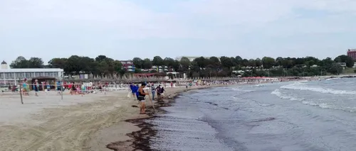 O plajă din Mangalia a fost ÎNCHISĂ din cauza poluării cu DEȘEURI petroliere 