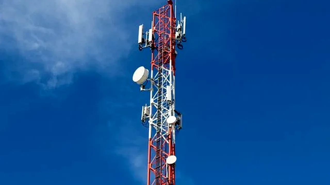 Cât câștigă un angajat care lucrează în telecomunicații. Cele mai mari salarii sunt în Bucureşti, Cluj-Napoca şi Timişoara