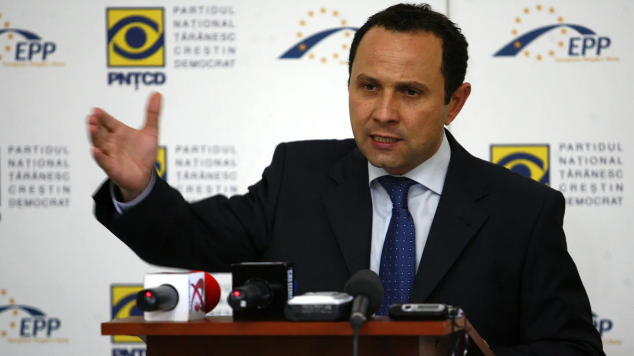 „KGB îl lucrează pe Pavelescu