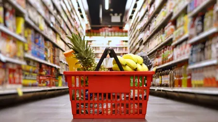 Ce se întâmplă dacă bei o sticlă de apă din supermarket înainte să o plătești