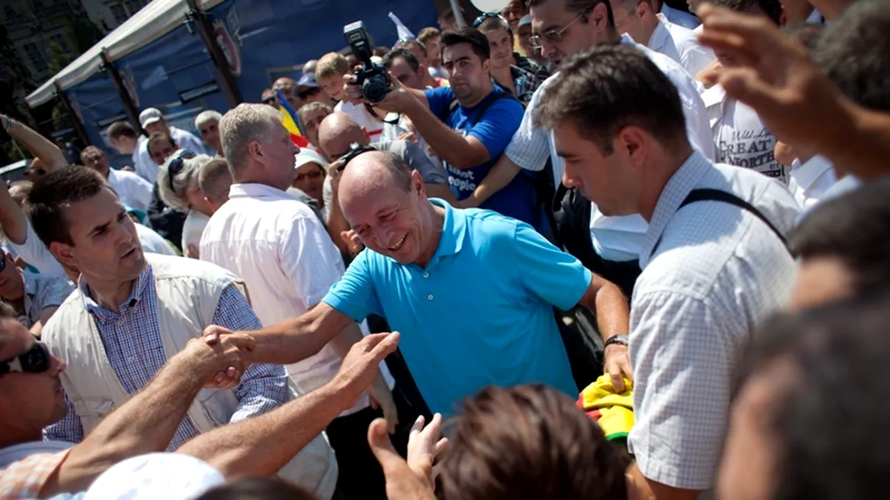 Băsescu spune că îndemnul său către alegători este să nu se prezinte la vot la referendum