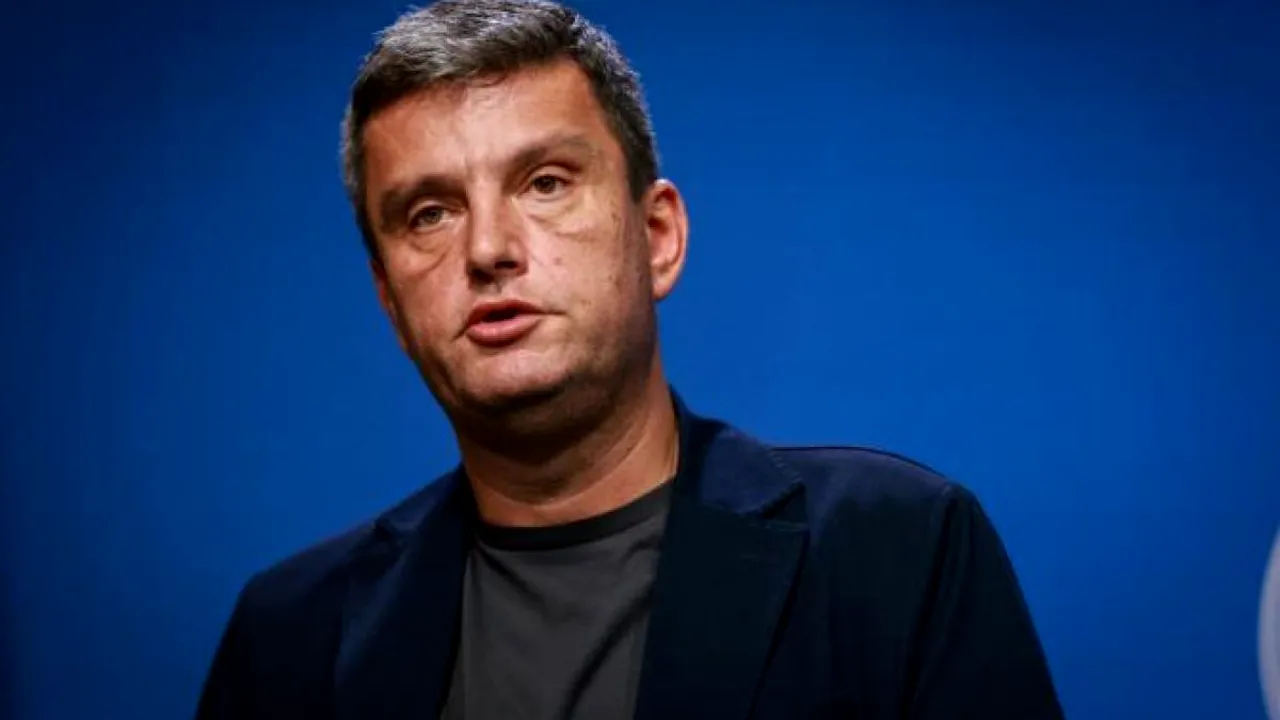 Șeful Apelor Române recunoaște totul într-o înregistrare cu cameră ascunsă: 