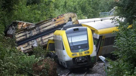 ACCIDENT grav în Germania. Trei oameni au murit după deraierea unui tren de călători