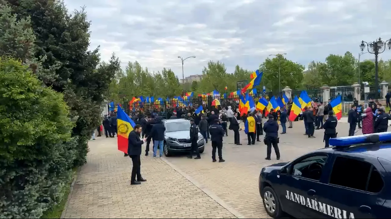 Jandarmii au dat aproape 120 de AMENZI după protestul AUR de la Parlament, soldat cu mai multe incidente. Care este suma totală a sancțiunilor
