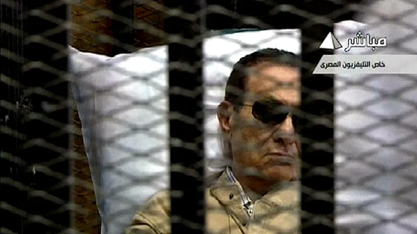 HOSNI MUBARAK, condamnat la ÎNCHISOARE PE VIAȚĂ pentru uciderea a 850 de persoane. Mii de oameni protestează în Piața Tahrir