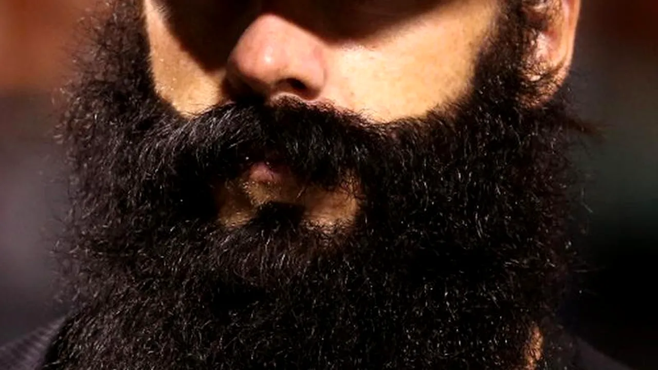 Cine este bărbatul care a refuzat 1 milion de dolari ca să-și radă barba