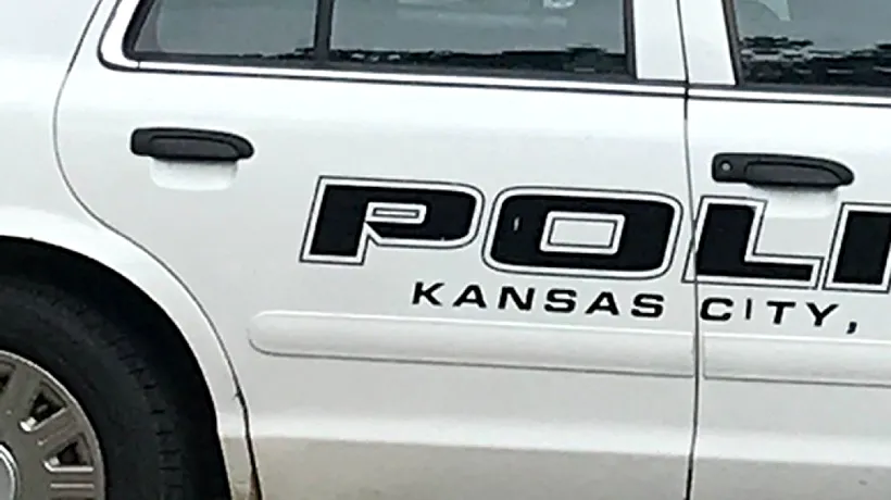 Patru persoane au fost ucise în urma unui atac armat care a avut loc într-un bar din Kansas