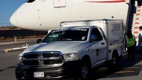 Un pasager a murit la bordul unui avion după ce a înghițit 246 de pachete de cocaină - FOTO