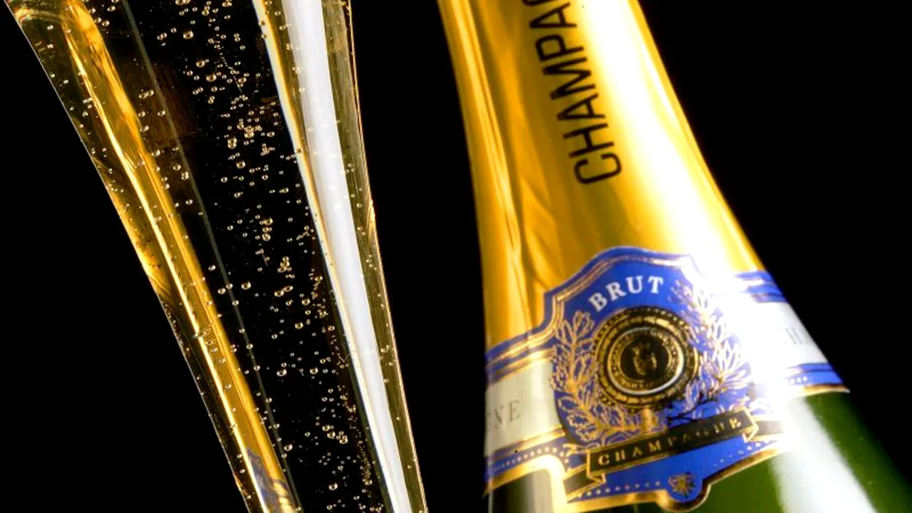 Tristețea francezilor scade consumul de șampanie