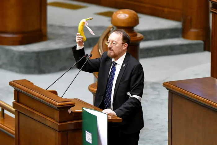 Un parlamentar cere ca Biserica să preia o parte din asistența socială, după scandalul azilelor groazei din Bihor. Ce argumente aduce