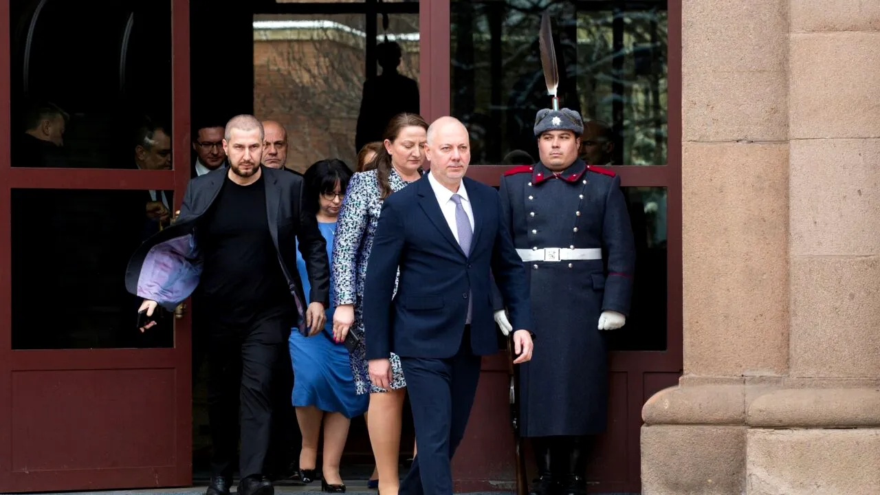 La TREI LUNI după alegerile din Bulgaria, principalul partid din Parlament a fost însărcinat cu formarea unui Guvern