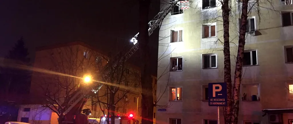 Incendiu puternic la un cămin de nefamiliști din Braşov! Într-o garsonieră de la etajul 4, pompierii au găsit un cadavru carbonizat