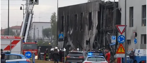 8 ȘTIRI DE LA ORA 8. Pilotul Paul Mitu, despre <i class='ep-highlight'>accidentul</i> <i class='ep-highlight'>aviatic</i> din Milano: „Apariția incendiului la bord, cu efect imediat, a dus la această nenorocire. Este scoasă din situație eroarea umană”