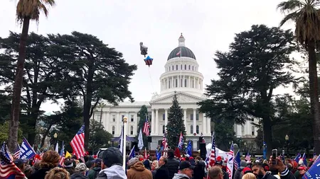 Violențe SUA. Liderul celui mai mare grup de afaceri cere îndepărtarea de urgență a lui Trump „pentru păstrarea democrației”