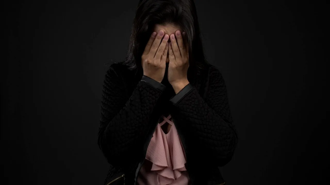 Bărbat din Giurgiu, reținut după ce și-a sechestrat iubita timp de 10 zile