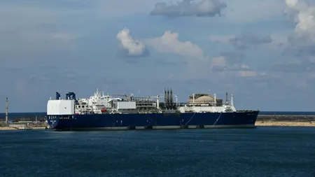 Egiptul confirmă că incendiul izbucnit la două nave de transport gaz din Marea Mediterană a fost provocat de o dronă