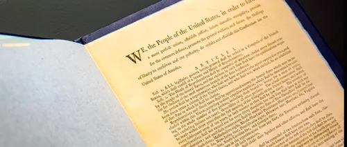 Un exemplar extrem de rar din prima ediție a Constituției <i class='ep-highlight'>SUA</i> ar putea fi vândut la licitație cu 30 de milioane de dolari 