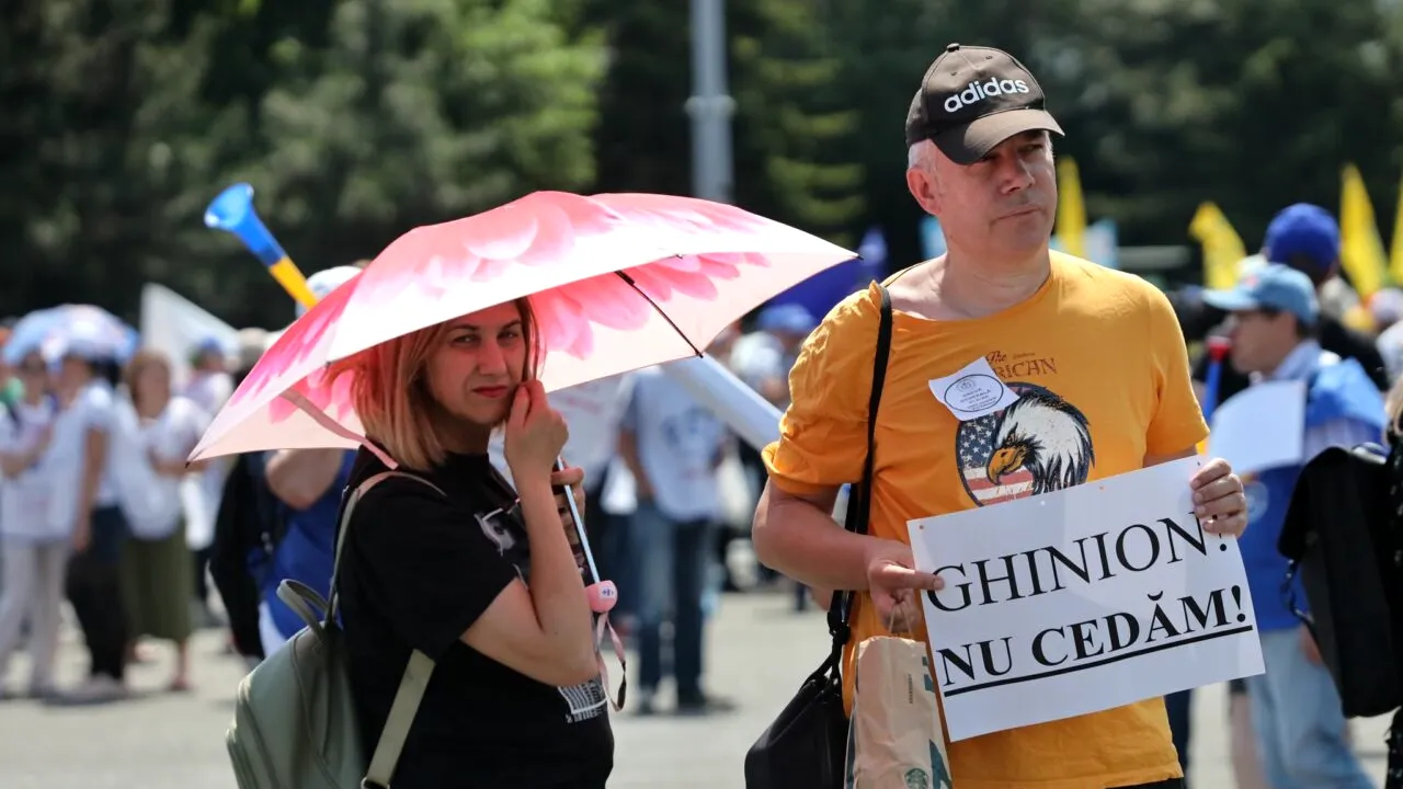 Şcolile rămân ÎNCHISE. Sindicaliștii anunță că răspunsul la oferta guvernului va fi dat luni, dar până atunci „greva continuă”