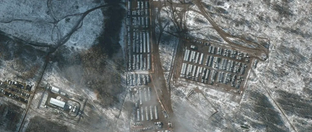 FOTO | Imagini din satelit cu trupele rusești care se adună la granița cu Ucraina