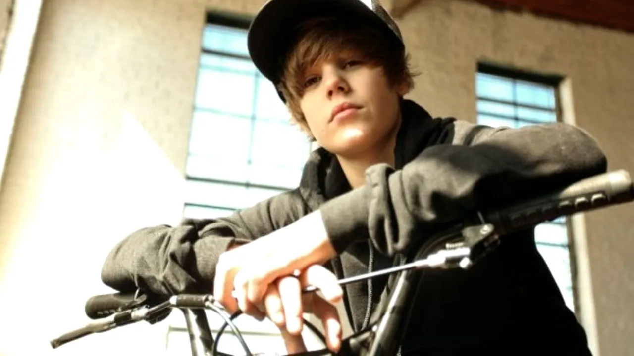 Justin Bieber, scandal din cauza unui mesaj despre Anne Frank 