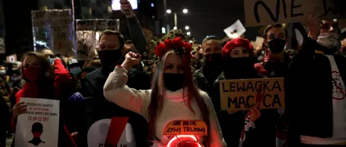 Mii de oameni protestează în Polonia pentru drepturile de avort