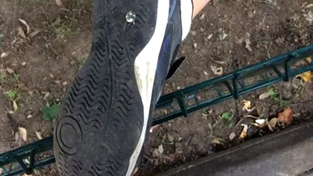 AGRESIUNE. Atac între copii: Un băiat a ameninţat şi tâlhărit cinci fete