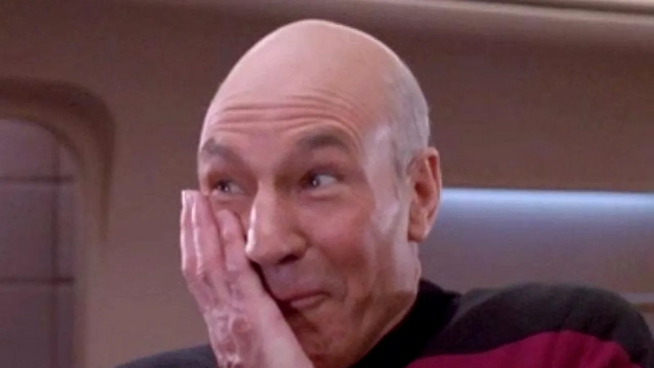 Sir Patrick Stewart i-a enervat la culme pe pasagerii unui avion. Ce a făcut actorul din „Star Trek