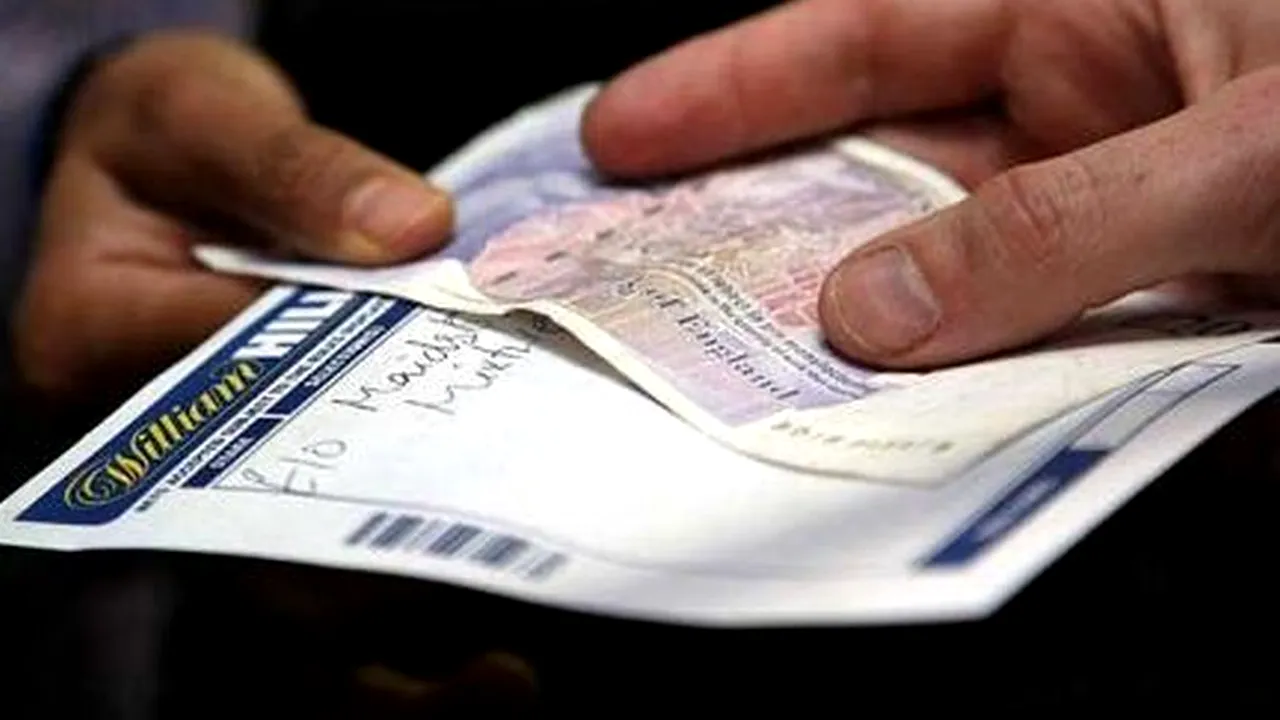 21 DECEMBRIE 2012. Cât a pariat un britanic pe SFÂRȘITUL LUMII