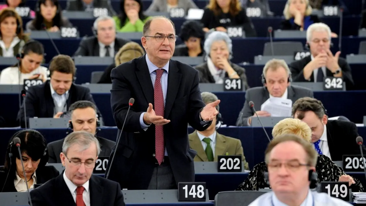 Un europarlamentar grec a leșinat în sala de plen de la Strasbourg. Schulz: 
