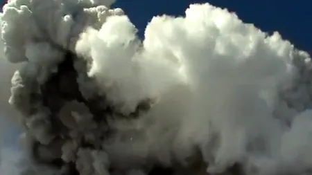 Au vrut să realizeze filmul vieții lor, dar s-au apropiat prea mult: VIDEO dramatic cu momentul în care explodează vulcanul Etna 
