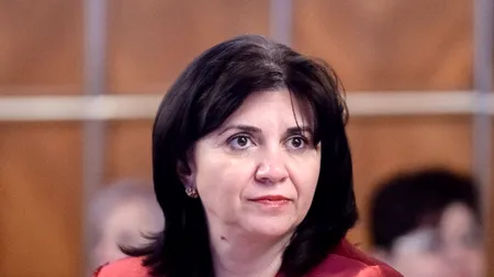 Anunțul ministrului Educației: Tezele nu se vor mai susține anul acesta. Pregătirea față în față se va menține. Cum vor fi evaluați elevii?