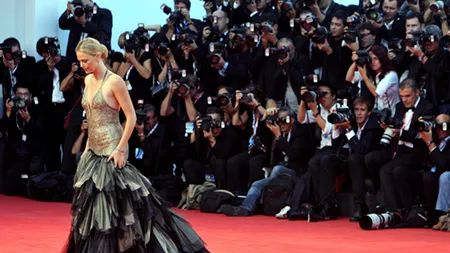 O nouă crimă, comisă în locuința în care a crescut actrița Charlize Theron. Mama actriței l-a ucis pe tatăl ei, în legitimă apărare, în 1991