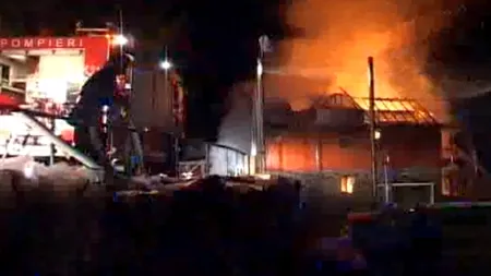O vilă de 400.000 de euro dintr-un complex turistic din Bistrița, DISTRUSĂ de un incendiu