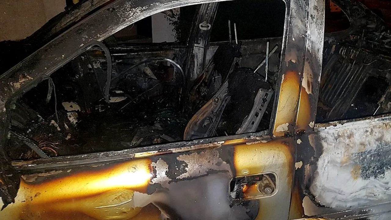 Autoturismul jurnalistului Dragoș Boța din Timișoara, editor șef la pressalert.ro, a fost incendiat de un necunoscut